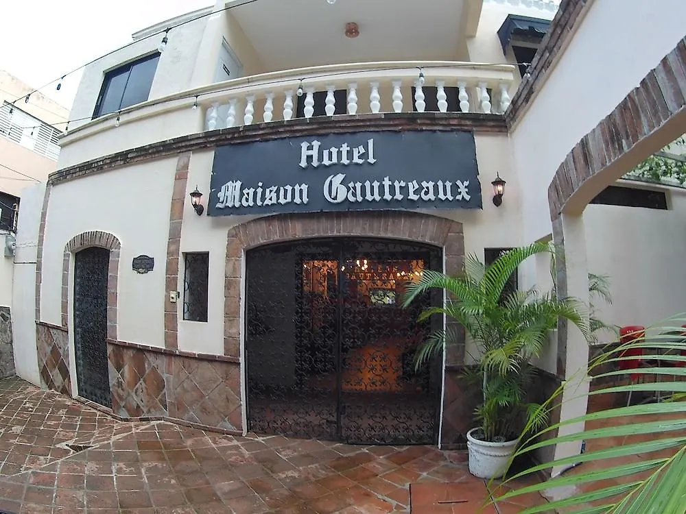 ***  Hotel Maison Gautreaux Santo Domingo República Dominicana
